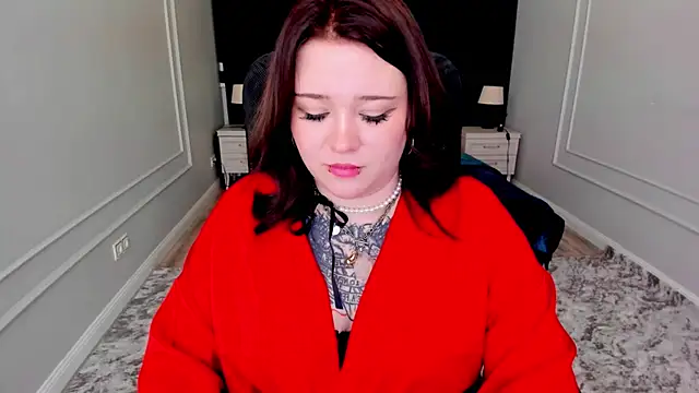 MoonLghte online show from March 16, 7:06 pm