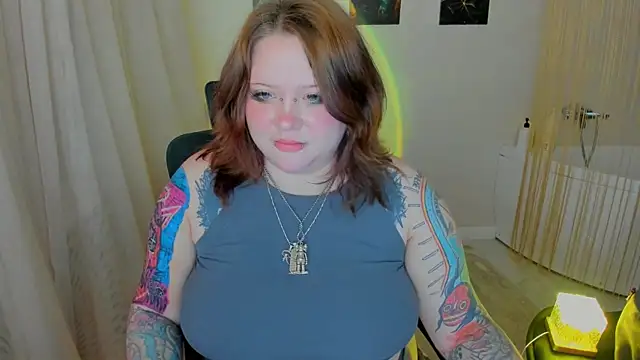 MoonLghte online show from March 15, 7:43 pm