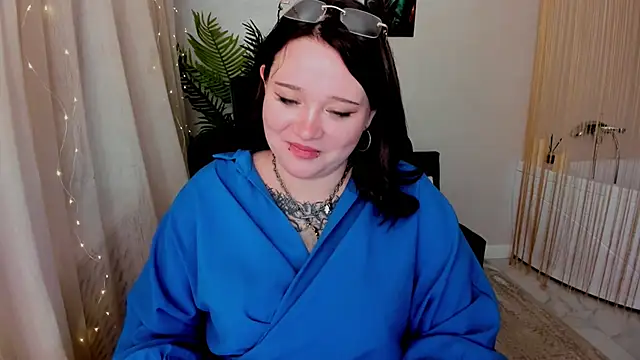 MoonLghte online show from March 13, 1:32 am