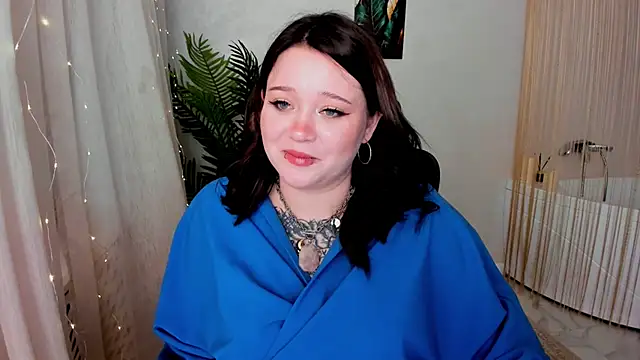 MoonLghte online show from March 12, 7:25 pm
