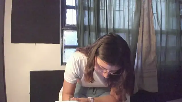 Noellesable online show from November 15, 5:28 pm