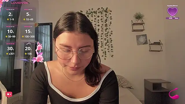 Noellesable online show from September 24, 6:25 pm