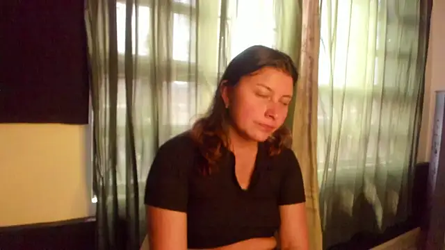 Noellesable online show from December 4, 5:23 pm