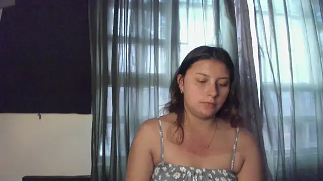 Noellesable online show from December 1, 5:36 pm