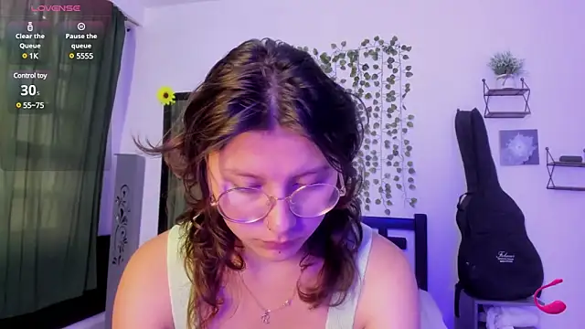 Noellesable online show from March 11, 5:24 pm