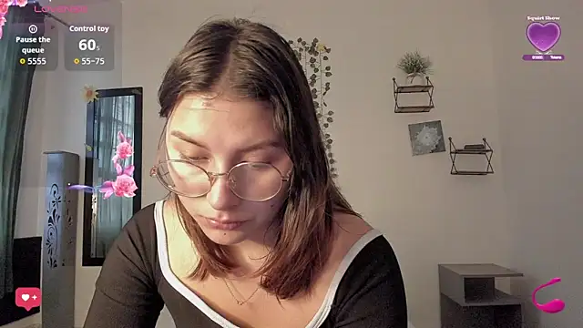 Noellesable online show from September 8, 5:23 pm