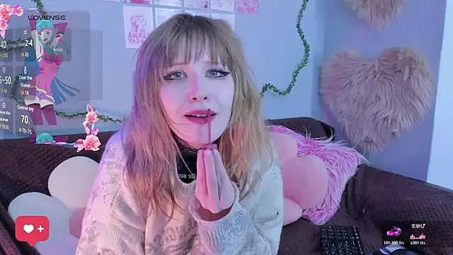 EvaStevs online show from February 7, 2:08 am