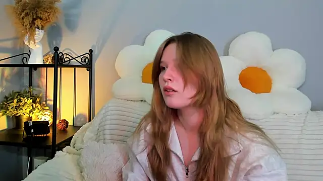 EvaStevs online show from February 3, 2:34 pm