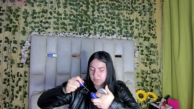 jenifer  power10 online show from March 7, 11:40 am