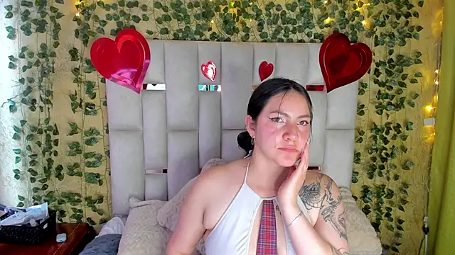 jenifer  power10 online show from February 20, 6:03 pm