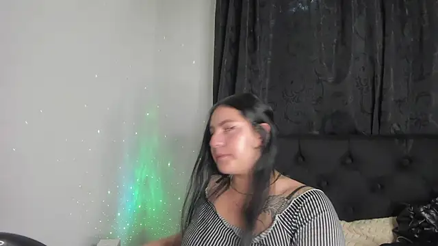 Snapshot of jenifer__power10 chatting on November 6, 8:24 pm jenifer power10 online show from November 6, 8:24 pm