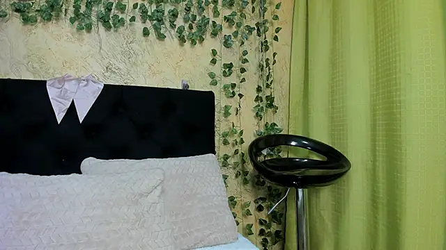 jenifer  power10 online show from January 15, 7:50 pm