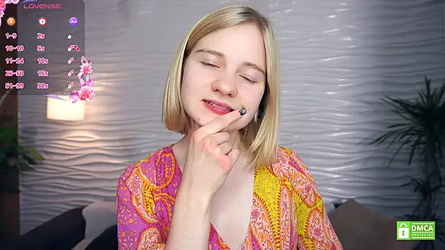 Snapshot of OdelinaFicken chatting on November 22, 4:11 am OdelinaFicken online show from November 22, 4:11 am