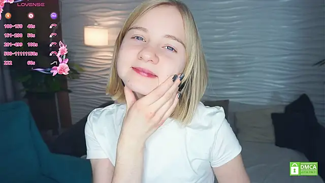 Snapshot of OdelinaFicken chatting on November 20, 4:24 am OdelinaFicken online show from November 20, 4:24 am