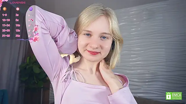 Snapshot of OdelinaFicken chatting on November 5, 5:21 am OdelinaFicken online show from November 5, 5:21 am