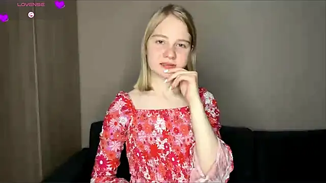 OdelinaFicken online show from March 2, 6:58 am