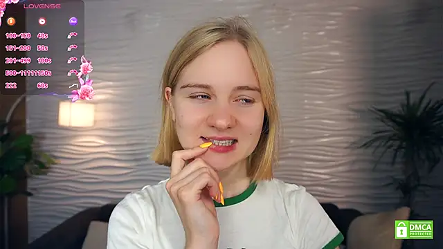 Snapshot of OdelinaFicken chatting on November 10, 4:06 am OdelinaFicken online show from November 10, 4:06 am