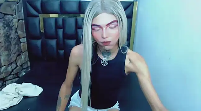 Luna and valery online show from December 28, 8:15 pm