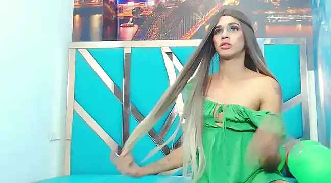 Luna and valery online show from December 7, 10:56 pm