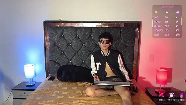 khonsu s online show from March 4, 8:38 pm