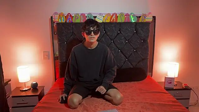 khonsu s online show from April 3, 10:05 pm