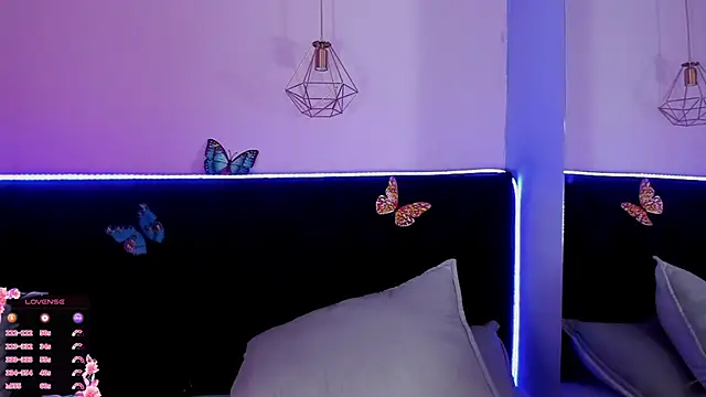 Snapshot of Anastasia_Whitee chatting on November 19, 2:44 am Anastasia Whitee online show from November 19, 2:44 am