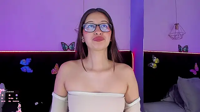 Anastasia Whitee online show from February 26, 4:01 am