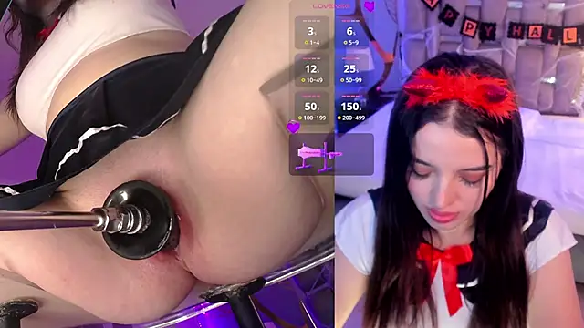 Snapshot of OliviaHalley chatting on October 28, 2:38 pm OliviaHalley online show from October 28, 2:38 pm