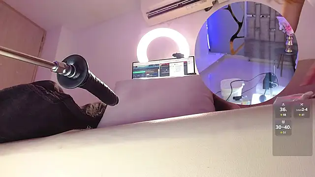 Snapshot of OliviaHalley chatting on November 29, 2:17 pm OliviaHalley online show from November 29, 2:17 pm