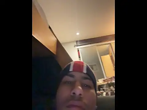 Snapshot of johnycash21 chatting on March 30, 5:31 am johnycash21 online show from March 30, 5:31 am