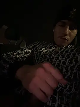 Snapshot of johnycash21 chatting on January 7, 6:40 am johnycash21 online show from January 7, 6:40 am