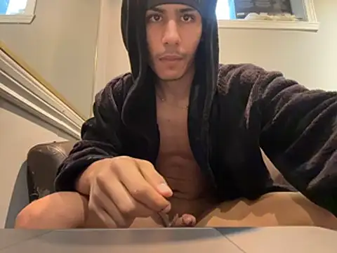 Snapshot of johnycash21 chatting on March 24, 6:52 pm johnycash21 online show from March 24, 6:52 pm