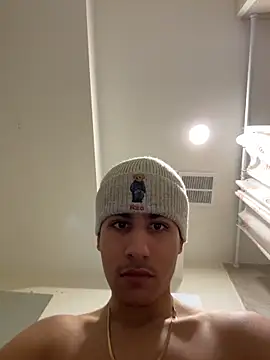 Snapshot of johnycash21 chatting on November 30, 6:47 am johnycash21 online show from November 30, 6:47 am