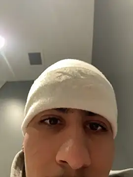 Snapshot of johnycash21 chatting on January 13, 6:01 pm johnycash21 online show from January 13, 6:01 pm