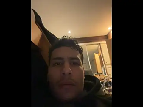 Snapshot of johnycash21 chatting on March 6, 5:13 am johnycash21 online show from March 6, 5:13 am