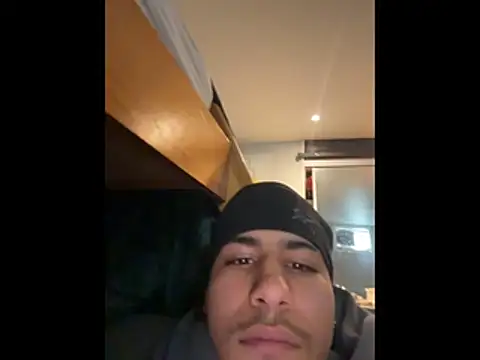 Snapshot of johnycash21 chatting on April 2, 1:51 pm johnycash21 online show from April 2, 1:51 pm