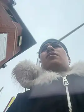 Snapshot of johnycash21 chatting on November 26, 1:00 pm johnycash21 online show from November 26, 1:00 pm