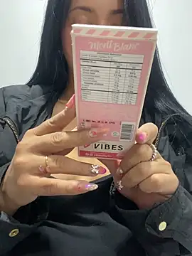 sweet kitty0110 online show from April 5, 2:18 am