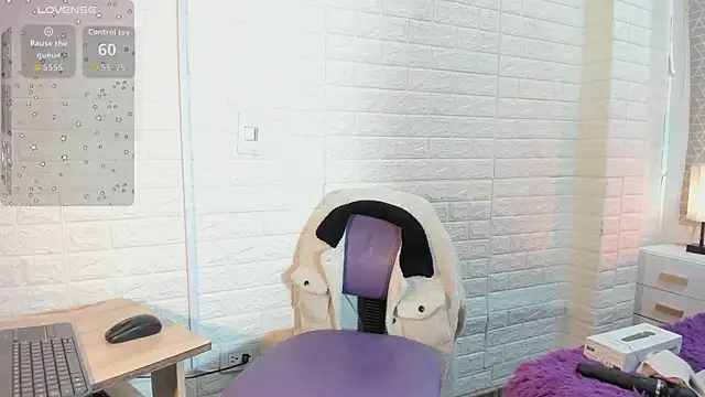 sweet kitty0110 online show from October 24, 2:49 pm