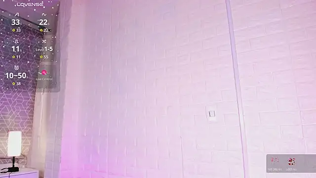 sweet kitty0110 online show from April 17, 8:55 pm