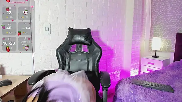 sweet kitty0110 online show from March 3, 1:18 pm