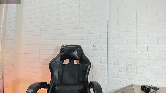 sweet kitty0110 online show from March 14, 7:53 pm