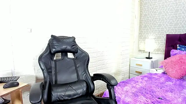 sweet kitty0110 online show from December 22, 9:04 pm