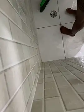 Snapshot of rodrigo21Cm_ chatting on December 21, 1:15 am rodrigo21Cm online show from December 21, 1:15 am