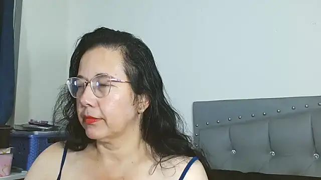 maturepriscila online show from June 19, 1:06 pm