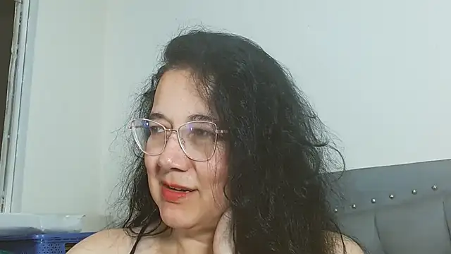 maturepriscila online show from April 15, 7:58 pm