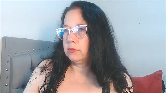 Snapshot of maturepriscila chatting on September 10, 1:32 pm maturepriscila online show from September 10, 1:32 pm
