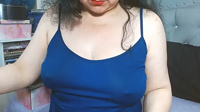Snapshot of maturepriscila chatting on May 21, 1:19 pm maturepriscila online show from May 21, 1:19 pm