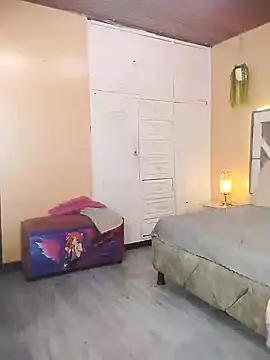 Kate Laurence  online show from January 2, 10:48 am