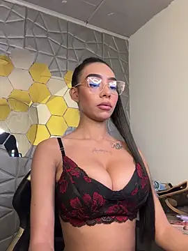 Snapshot of Tiffanny chatting on March 8, 12:30 pm Tiffanny online show from March 8, 12:30 pm